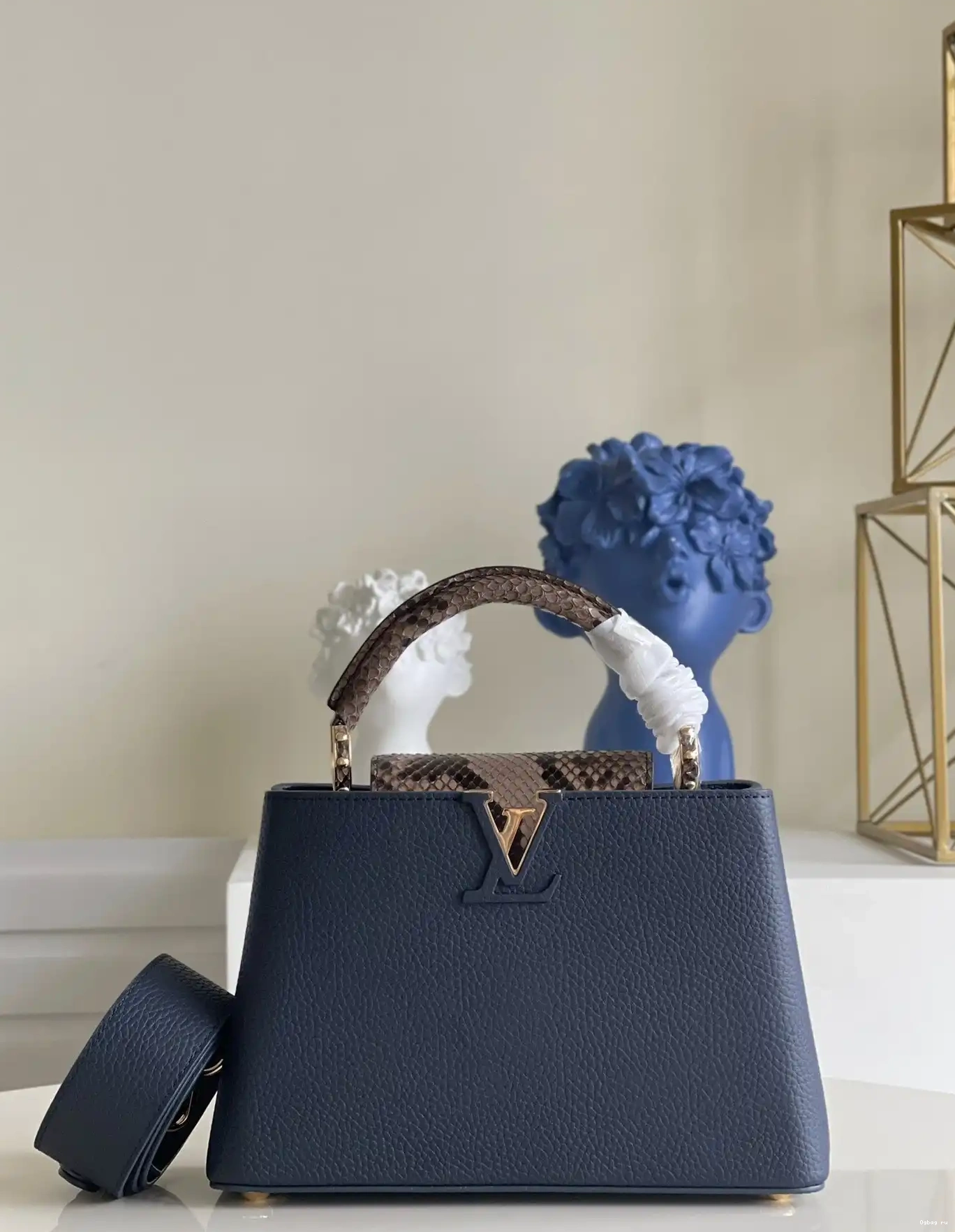 VUITTON BB CAPUCINES LOUIS 0430